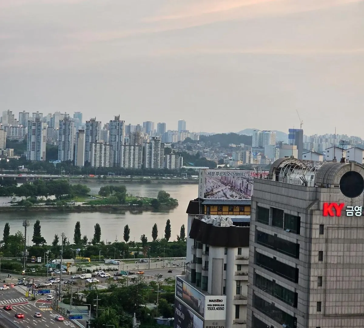 The Central Of Seul 0*,